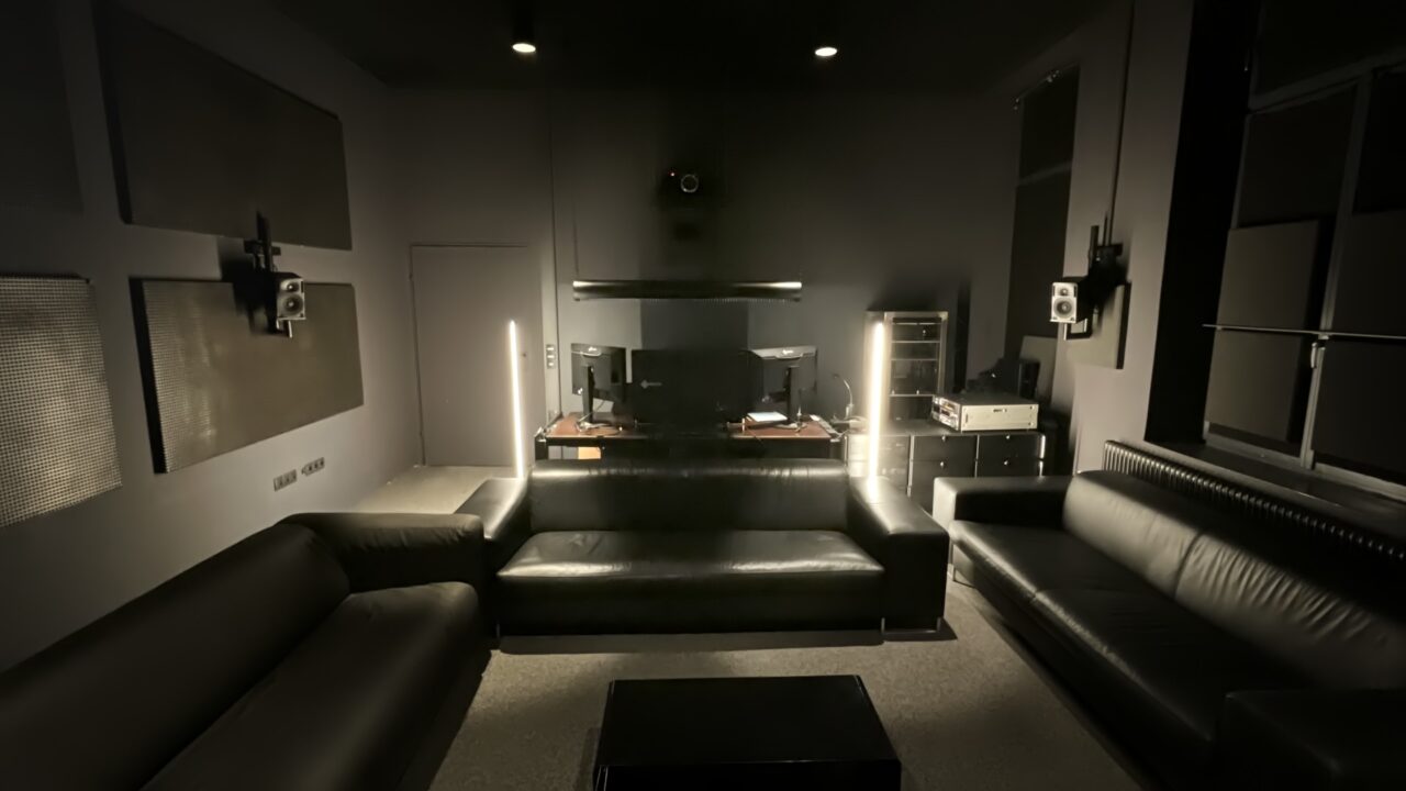 Studio 02 grading room